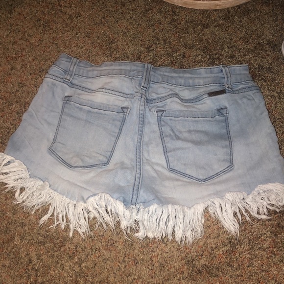 Kancan Jean Shorts 🤍 - Picture 2 of 3